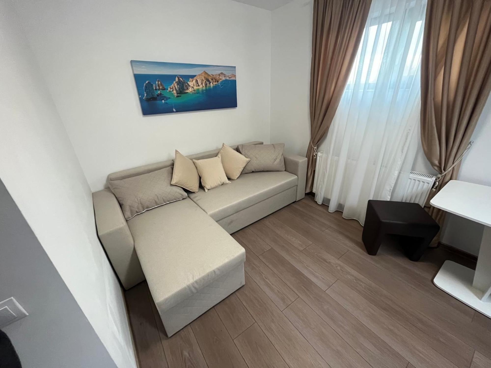 Grey Boutique Hotel Palas Iasi Exteriör bild