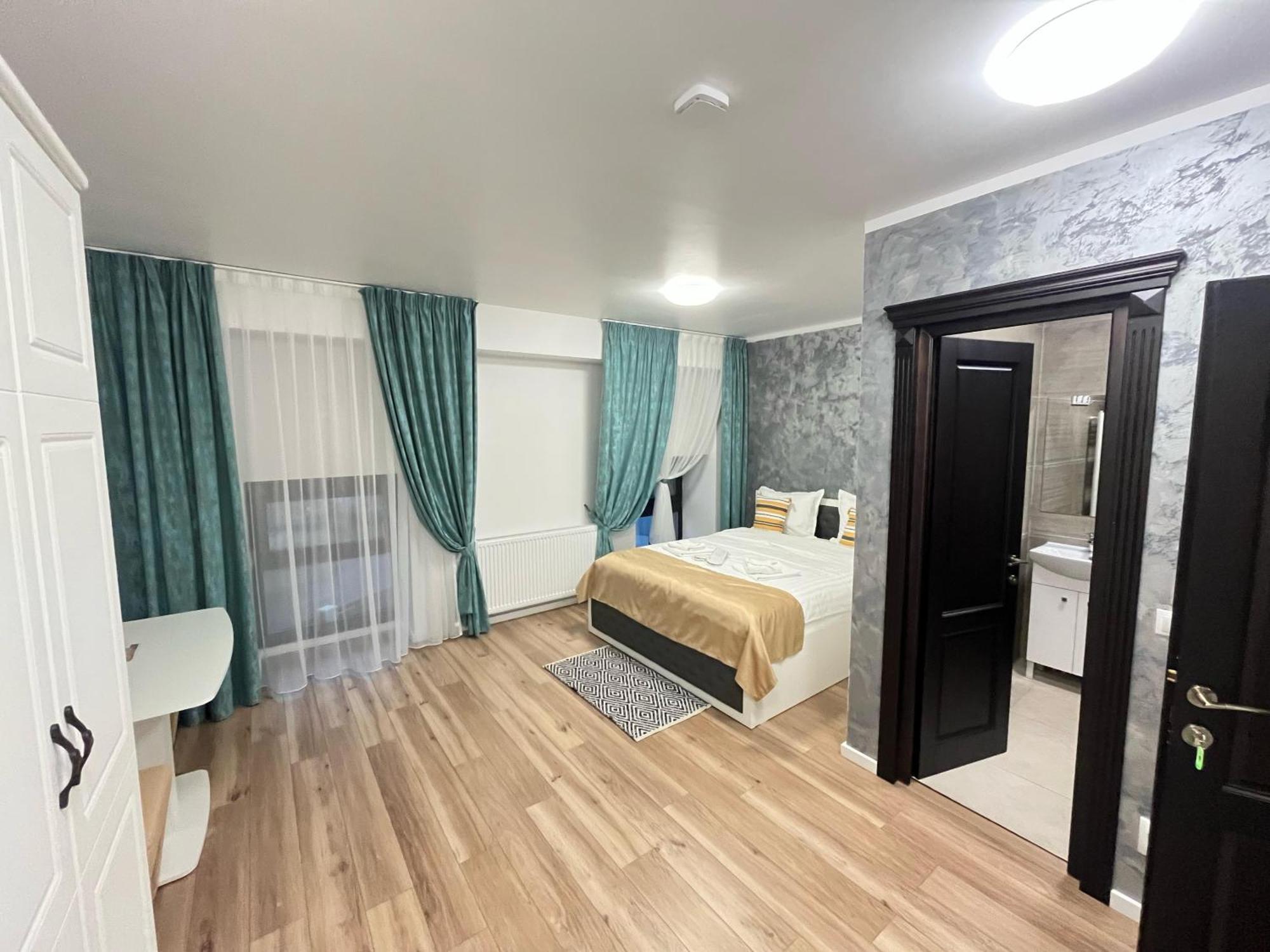 Grey Boutique Hotel Palas Iasi Exteriör bild